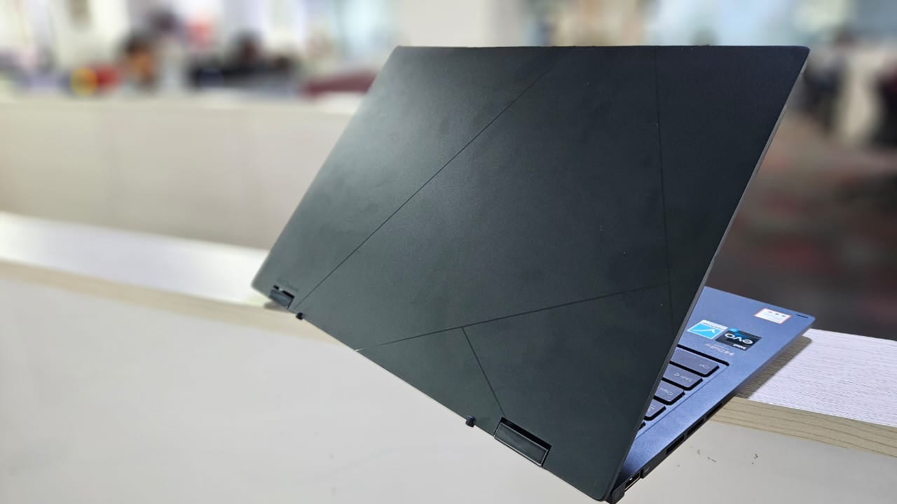 Asus Zenbook 14 Flip Unboxing