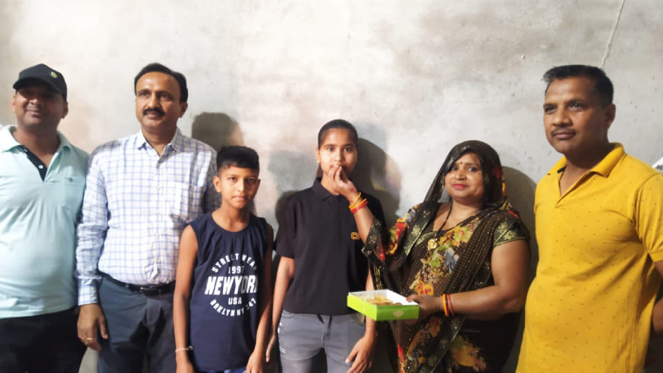 daughter of laborer topped district in Intermediate of UP Board In Firozabad