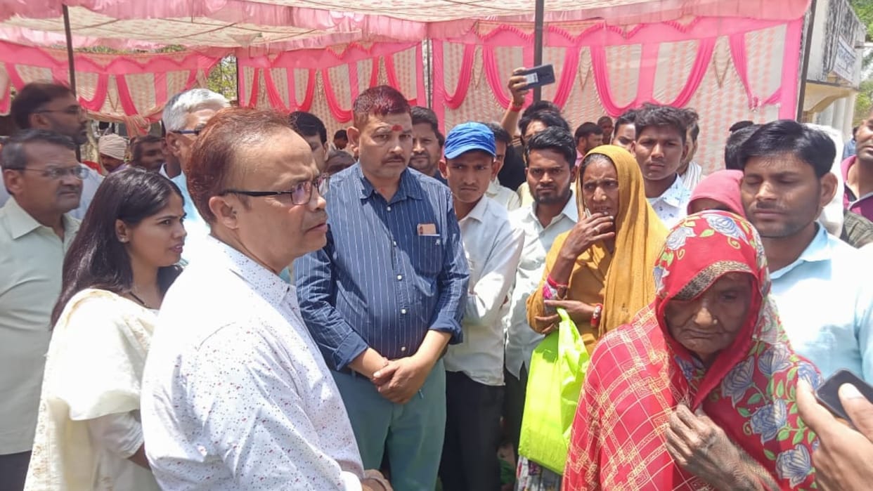 Dholpur Collector inspected inflation relief camp said Negligence will not tolerated