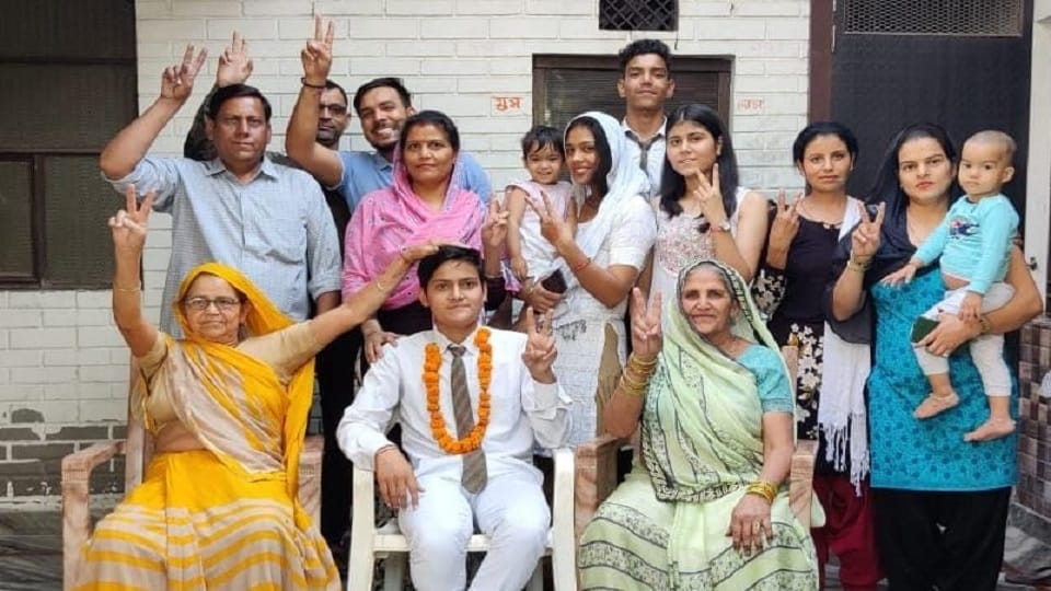 Prince in high school Dharmendra and Madhu in intermediate Hathras topper