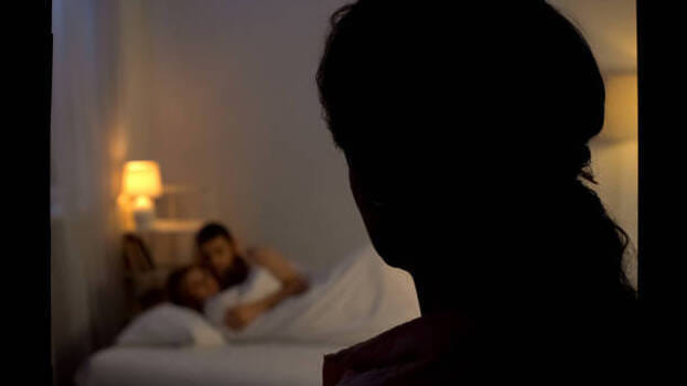 illicit relationship of husband forced wife to hang herself bhopal crime news latest updates,