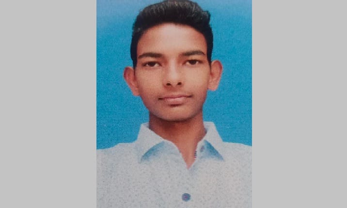UP Board Result 2023,  Shubh Chapra became state topper, scored 97.80 percent marks