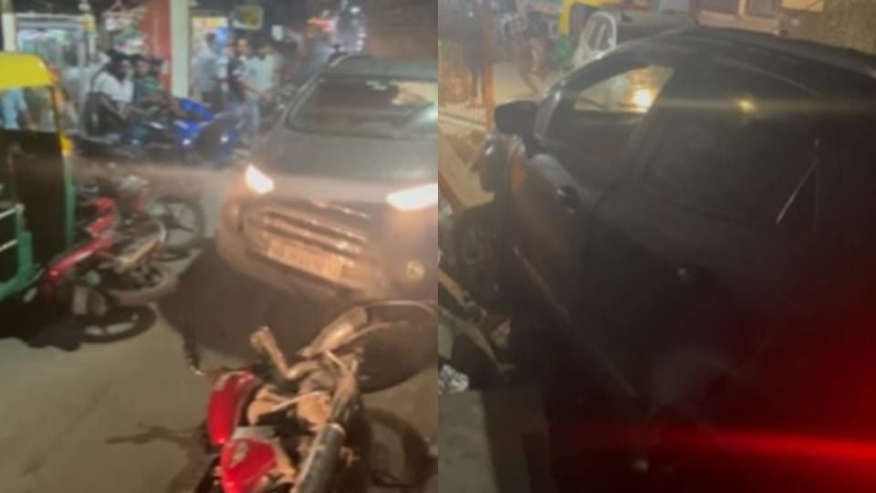Car driver hit many people in Delhi's Wazirabad