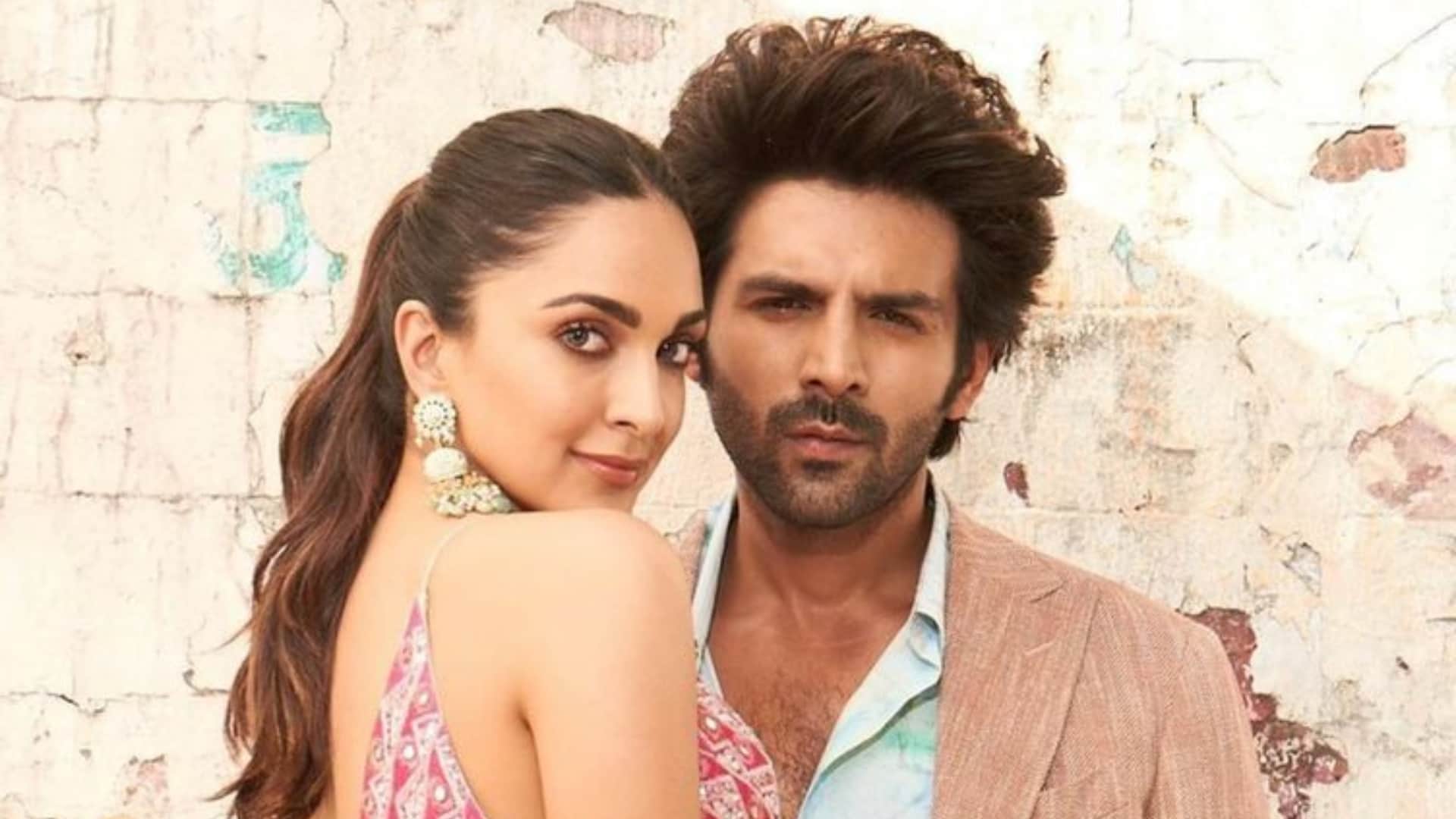 Satyaprem Ki Katha Kartik Aaryan Kiara Advani Photos Viral On Social Media From Set In Rajasthani Attire