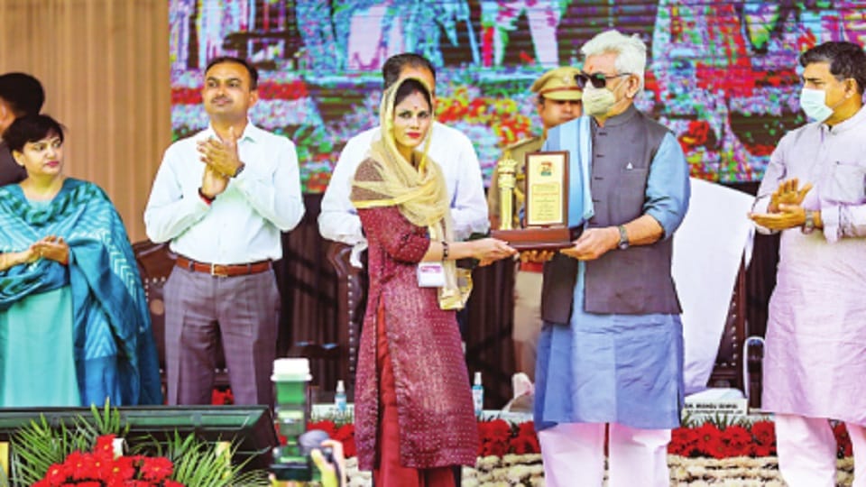 Jammu and Kashmir: 18 smartpur gift to Samba and 6 smartpur to Anantnag