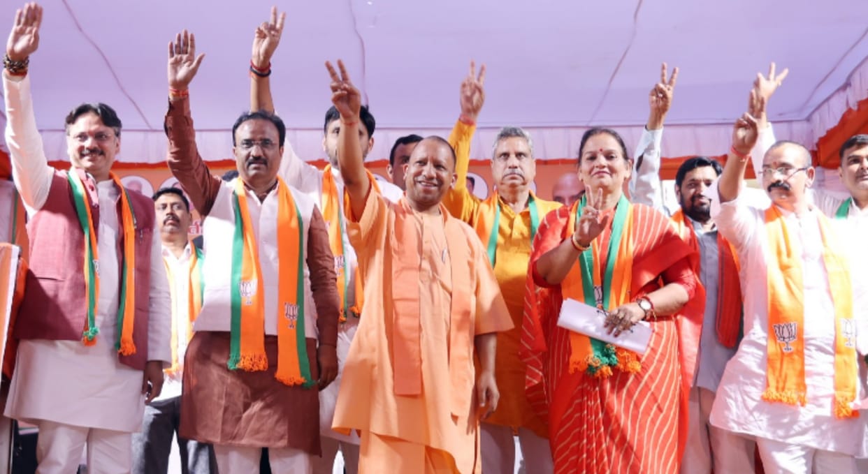 Mafia says spare my life, I will live by handcart: Yogi Adityanath