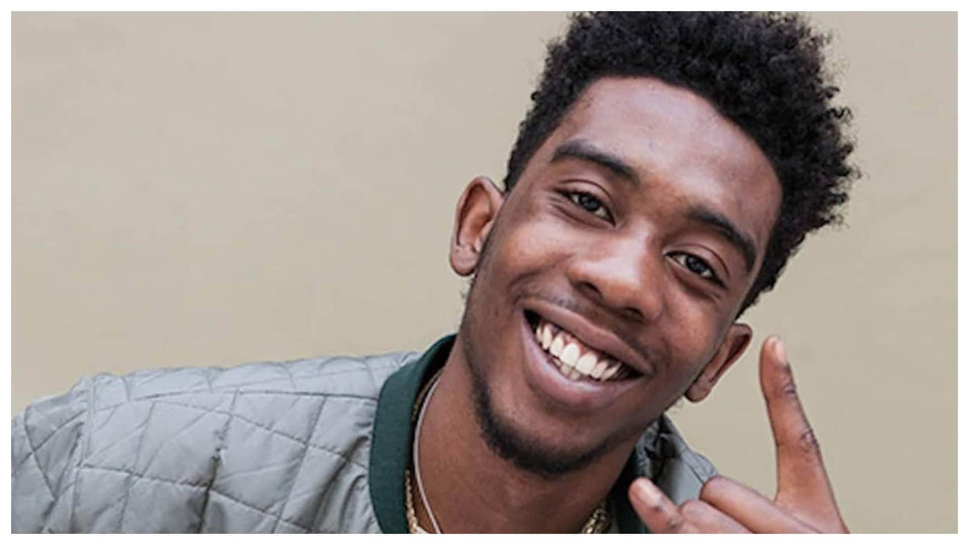 Rapper Desiigner Caught doing Adult Action on US Flight after that give statement on Social Media