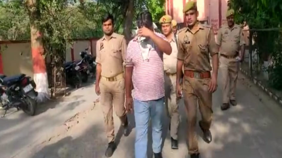court sentenced death sentence to person who looted house after murder In Firozabad