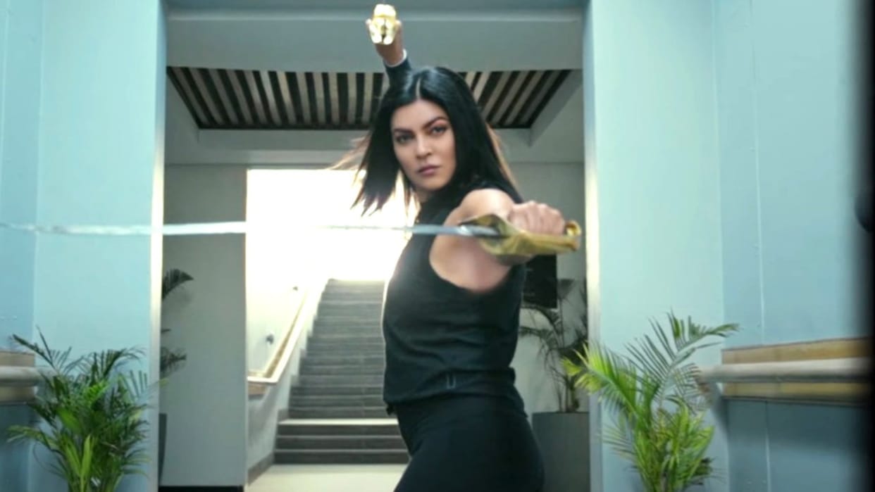 Sushmita Sen Comeback On Aarya 3 Shooting Actress Shared A Video On Twitter After Heart Attack Surgery