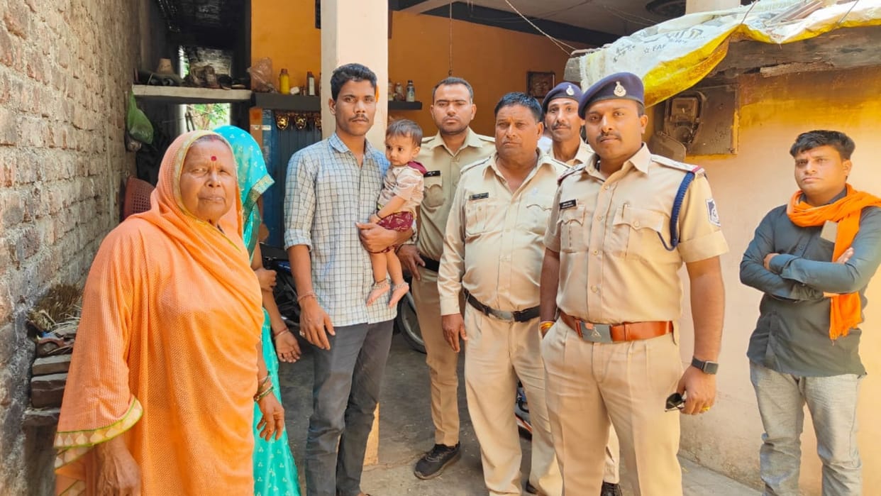 Sehore News Due to family dispute young man locked himself in room police saved his life