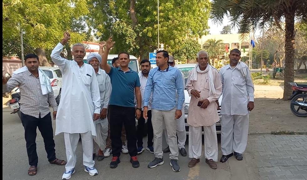 Wrestlers protesting in Delhi, Bhakiyu members left for Sonipat in support