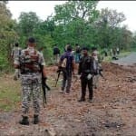 दंतेवाड़ा में नक्सली हमले के बाद मौके पर पहुंचे जवान।