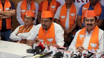 gujarat aap lost 8 corporator of surat municipal corporation in a week, all joins BJP