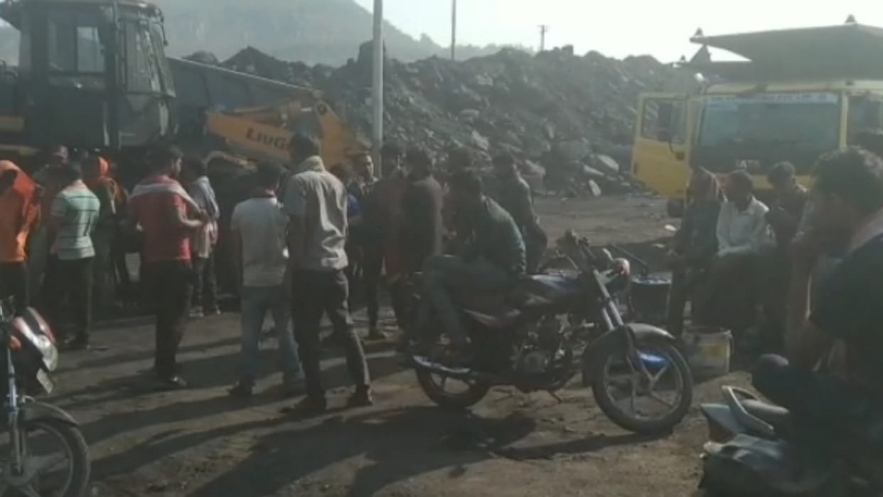 PRL company drivers stop working in mines due to non-payment of salary in korba