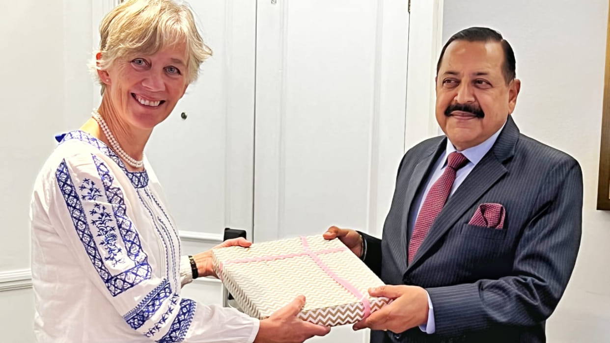 India-UK to sign pact to cut red tape for greater science & tech tie-ups