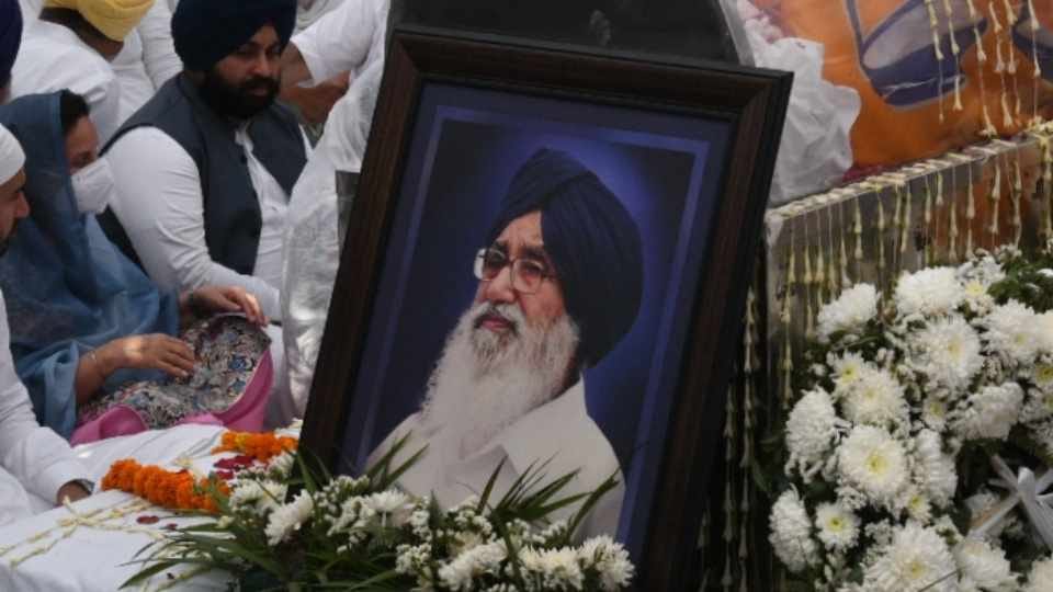 Last rites of former Punjab Chief Minister Parkash Singh Badal today