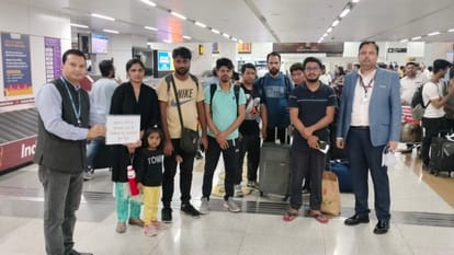 सूडान से दिल्ली लौटे उत्तराखंड के दस लोग