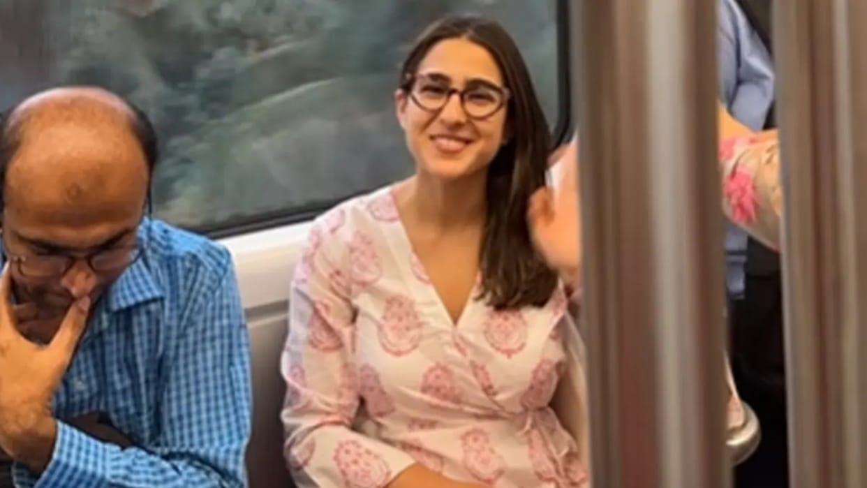 Sara Ali Khan travel in Mumbai metro See Viral Video Shared by Actress