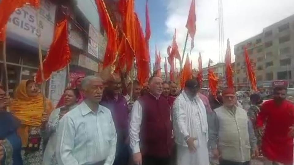 Srinagar: Shankaracharya birth anniversary saints gathered from all over nation hoisted the saffron at Lal Cho