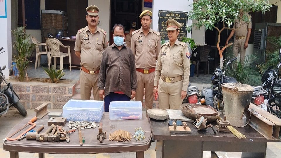 pistol factory caught before election