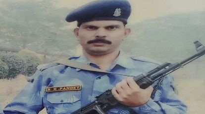 CRPF jawan from Ballia died due to cardiac arrest he was posted in Srinagar