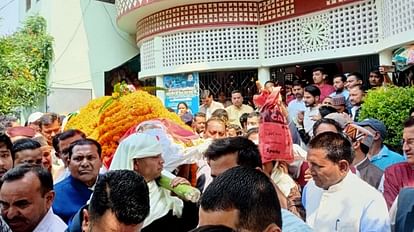 Chandan Ram Das: उत्तराखंड की सियासत में हमेशा बनी रहेगी चंदन की सादगी और सज्जनता की महक, गरीबों की थे उम्मीद Uttarakhand cabinet Minister Chandan Ram Das simplicity gentleness fragrance will always remain in politics