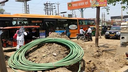 Smart city work going slow at intersections