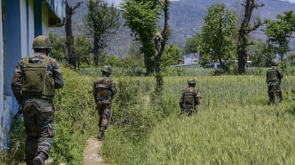 Poonch Terror Attack: पुंछ के हमलावरों को पनाह देने वाला नासिर हिरासत में, दो माह तक करवाई थी क्षेत्र की रेकी Poonch Terror Attack: Poonch terrorists hideout Nasir arrested, Reiki was done for two months
