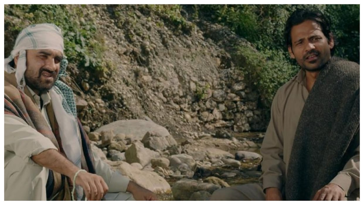 Azamgarh Review in Hindi Pankaj Tripathi Amita Vaidya Anuj Sharma film directed by Kamlesh K Mishra