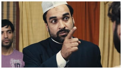 Azamgarh Review in Hindi Pankaj Tripathi Amita Vaidya Anuj Sharma film directed by Kamlesh K Mishra