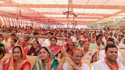 People throng to hear CM Yogi Adityanath election campaign in Mathura