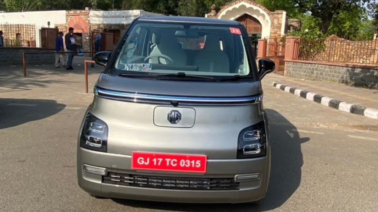 mg electric car comet ev review, know full details with battery motor features ride quality and price