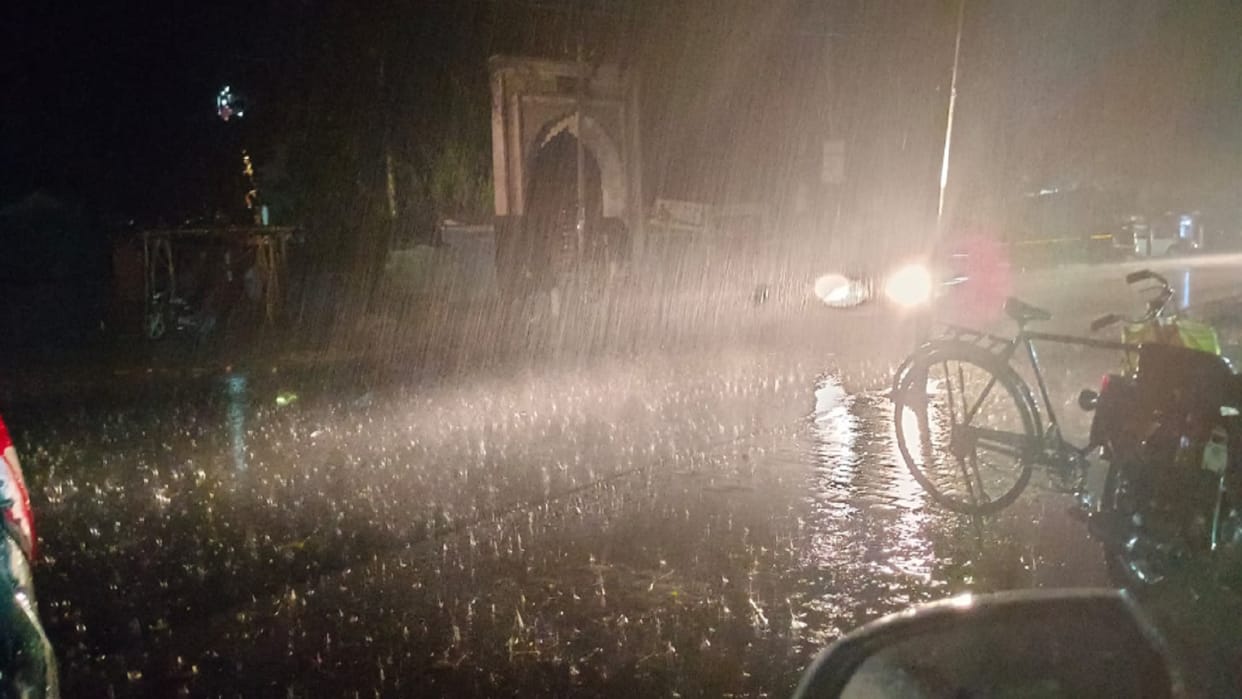 Kanpur Weather, Western Disturbance changed the weather, rain and strong wind alert issued