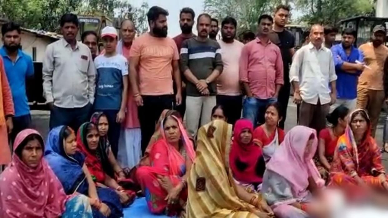 Residents on fast unto death for closure of Amalai Coal Siding in Shahdol, warning of violent agitation