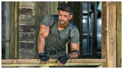 Fighter actor Hrithik Roshan shoots with real life  from Indian Air Force for Siddharth Anand film read