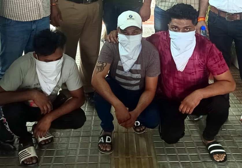 Dehradun news Three people arrested for betting in IPL matches