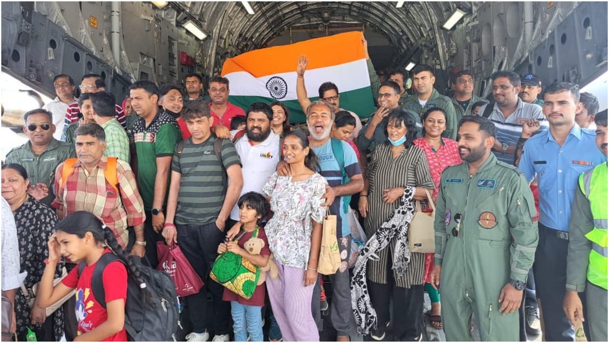 Air Force plane carrying Indians evacuated from war-torn Sudan lands in Mumbai Latest News Update