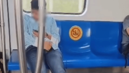 Delhi Metro Viral Video After bikini girl and boy a girl danced in short skirt