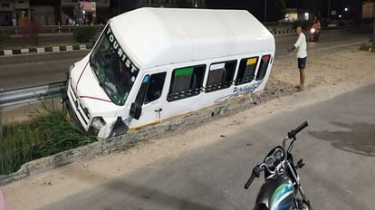 Road accident in bhadohi Uncontrolled tourist bus fell into  drain while saving  animal,