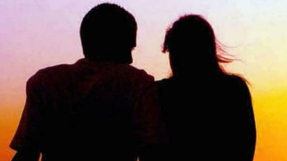 Lover consumed poison in Badaun found unconscious on the road died in hospital