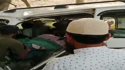 family was returning after attending the funeral van collided with the tree