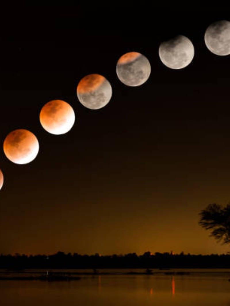 Chandra Grahan last lunar eclipse of year on Sharad Purnima, deprived of nectar rain caused by rays