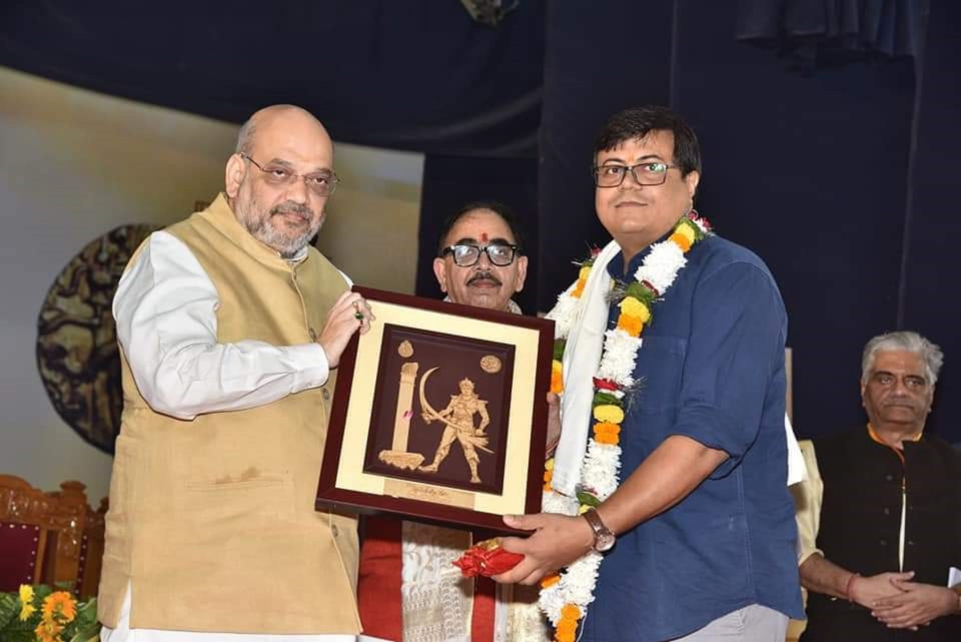 Dr Niraj Rai