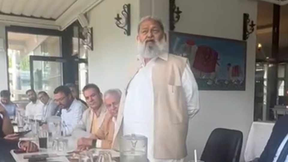 Anil Vij invites Australian entrepreneurs to invest in Haryana