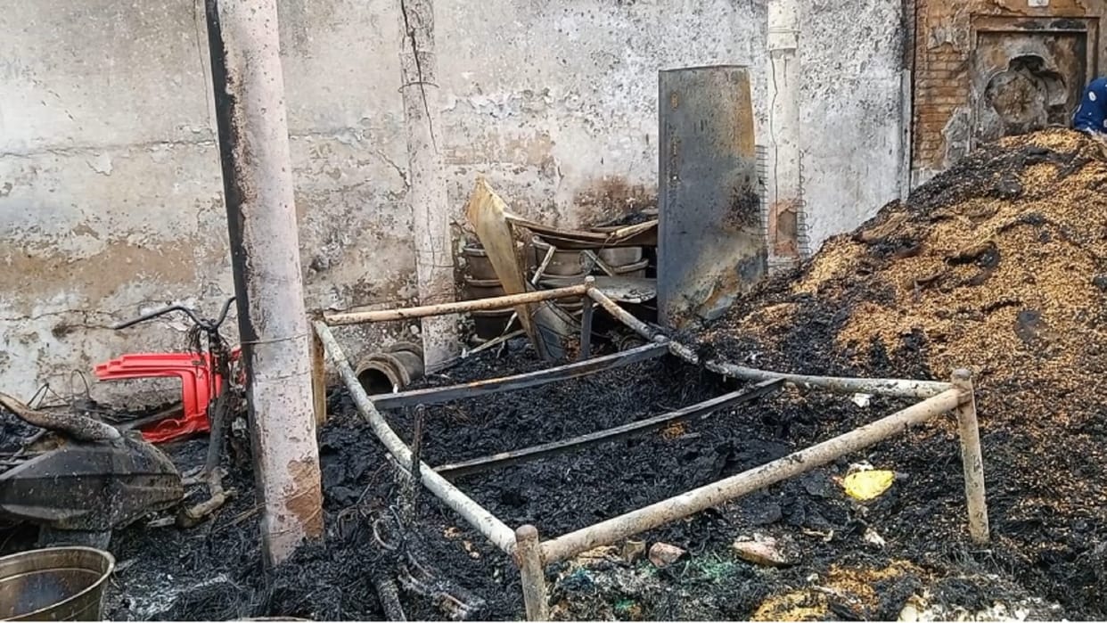 Meerut: fire set in house of Congress candidate in Kithore and loss of lakhs of rupees