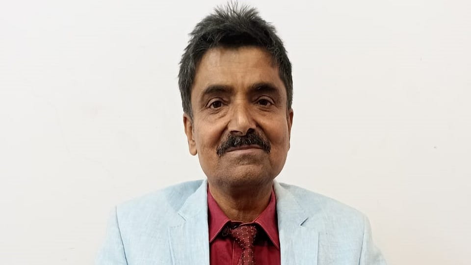 Prof Asim Siddiqui became MIC of AMU Public Relations Office