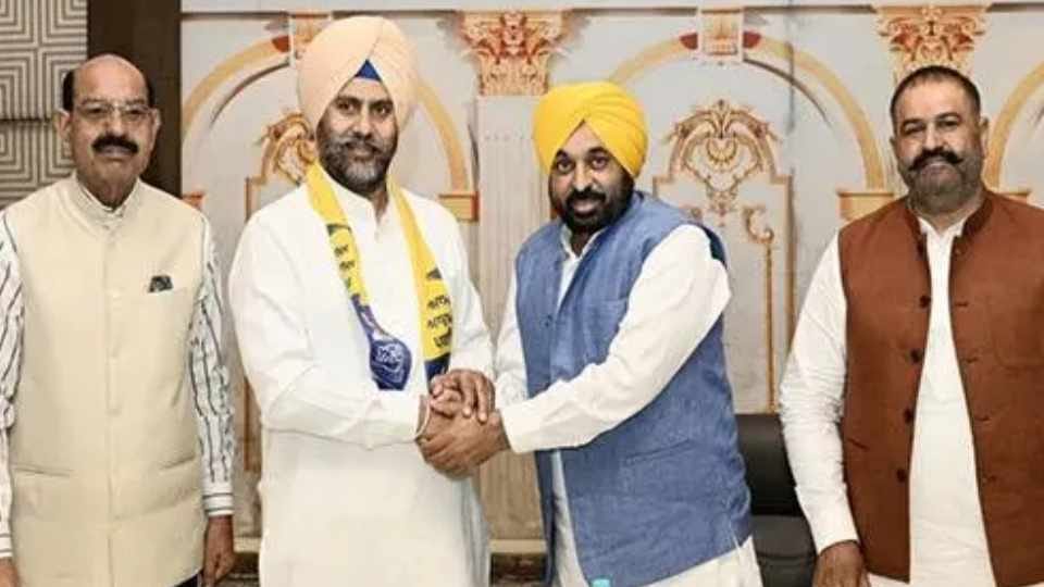 Congress MLA Rana Gurjeet Singh Nephew Joined AAP in presence of CM Bhagwant Mann