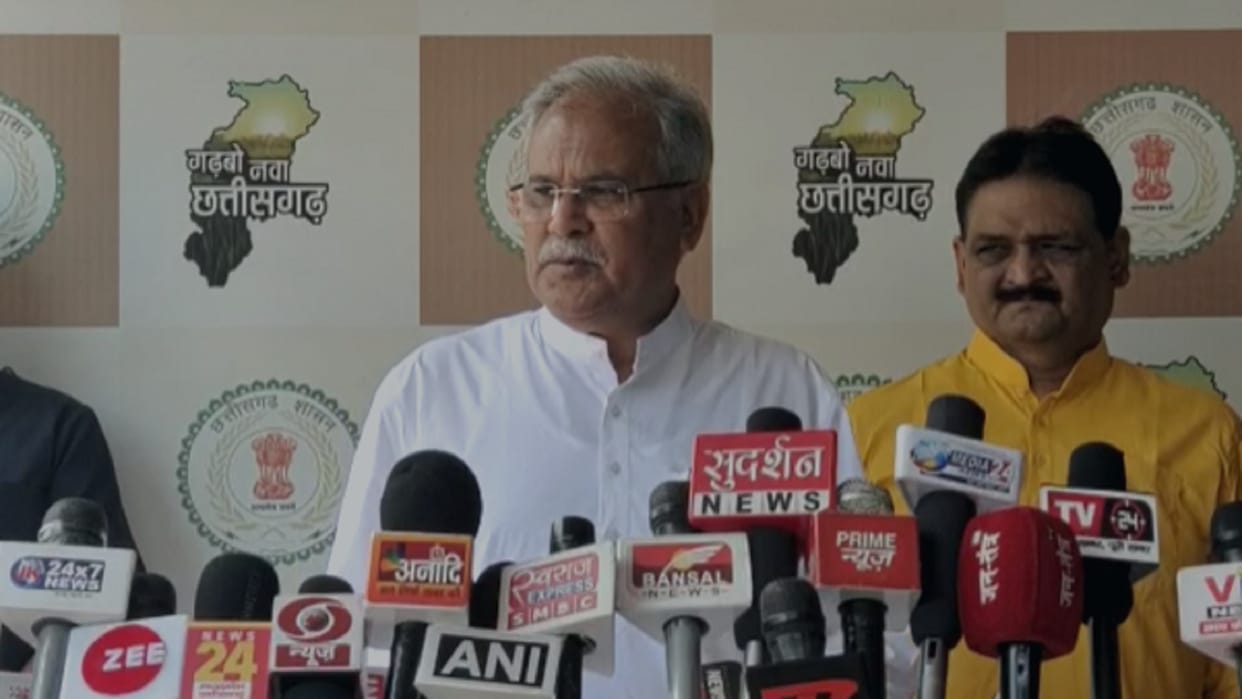 CM Bhupesh reaction On poison daughter regarding Sonia Gandhi