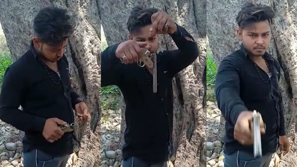 Video viral of two youths with country made pistols