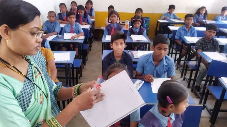 जवाहर नवोदय प्रवेश परीक्षा आज:कबीरधाम जिले में बनाए गए 24 केंद्र, 11552 बच्चे पंजीकृत, दो घंटे का होगा पेपर – Jawahar Navodaya Entrance Exam Today In Chhattisgarh Kabirdham